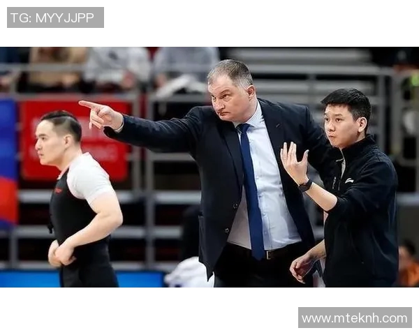 CBA教练如何在比赛中进行有效的临场调整提升球队竞争力